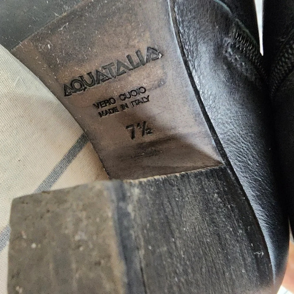 Aquatalia Black Leather Ankle Boot Side Zip Almond Toe Size 7 1/2 Made in Italy - Picture 2 of 11